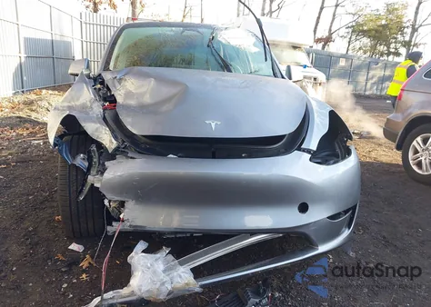 2025 Tesla Model Y Long Range Dual Motor All-Wheel Drive from USA, damaged, VIN 7SAYGDEE7SA366245